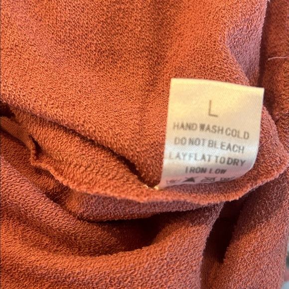 LA MIEL Women's Rust Sweatshirt - Picture 5 of 5